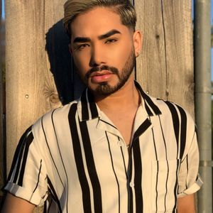 Meet your Posher, Johnny